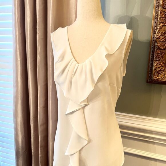 NWOT Women's Kasper Sleeveless Crepe Ruffle V-Neck Blouse Top Shirt White MEDIUM - Picture 3 of 3